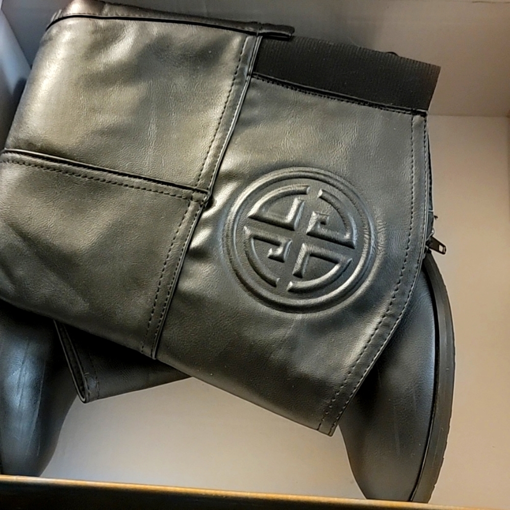Pierre Dumas  boots